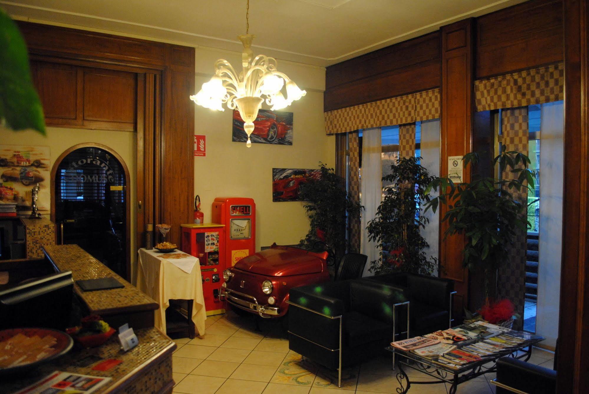 Hotel Domus Маранелло Экстерьер фото